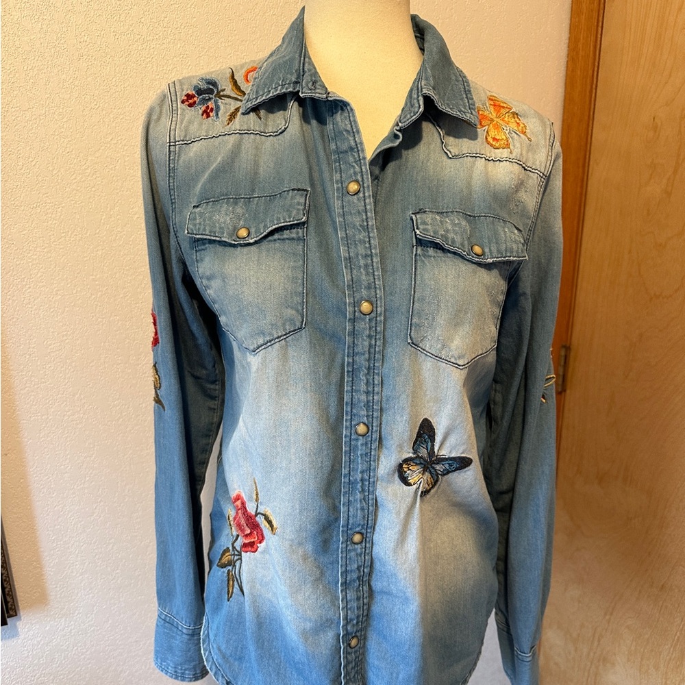 Driftwood Embroidered Denim Shirt with Floral and Butterfly Design